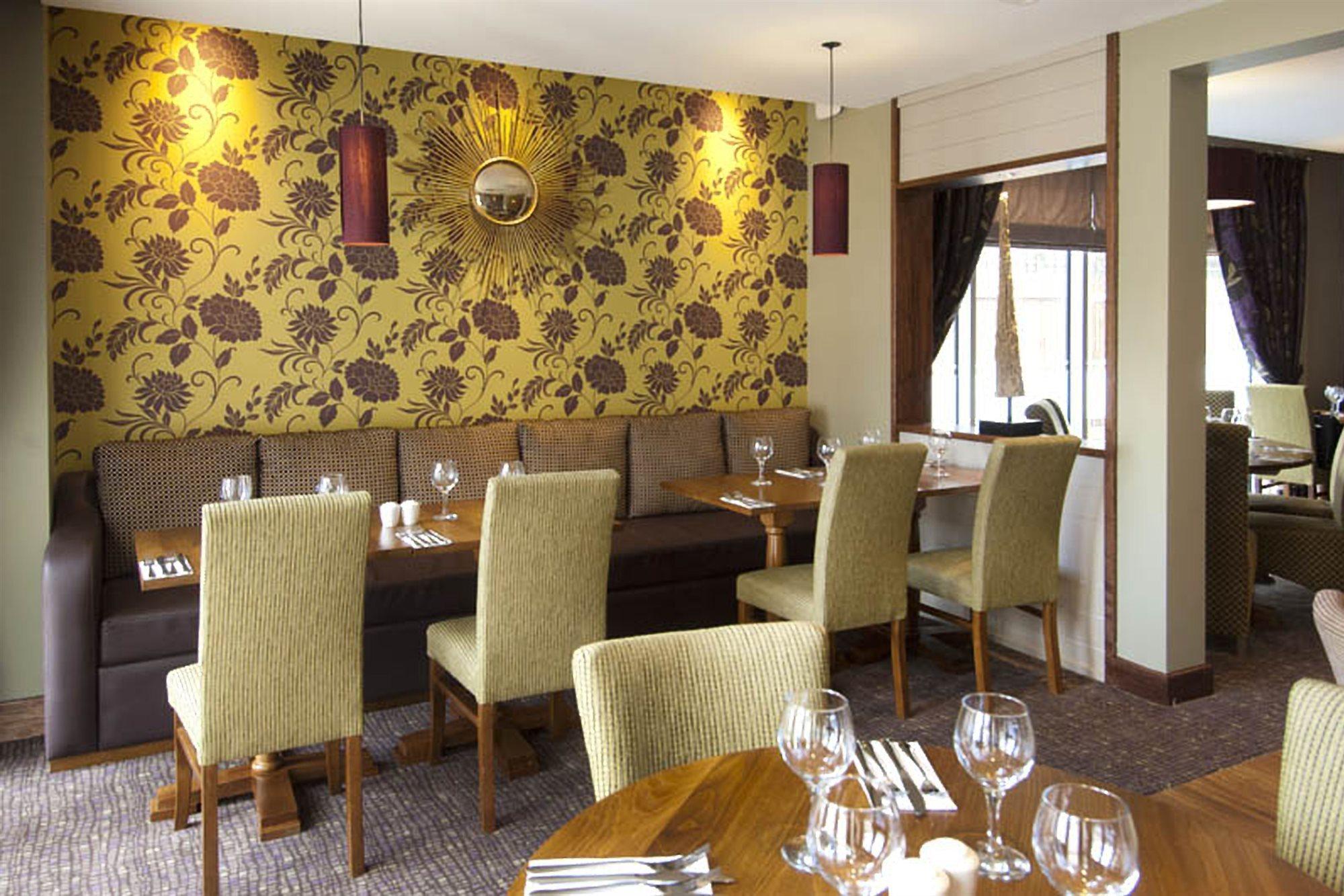 Premier Inn London Ealing Brentford Exteriér fotografie