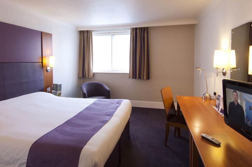 Premier Inn London Ealing Brentford Pokoj fotografie