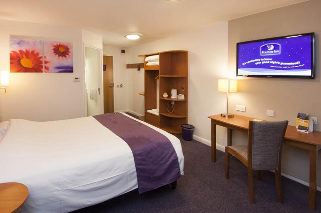 Premier Inn London Ealing Brentford Exteriér fotografie