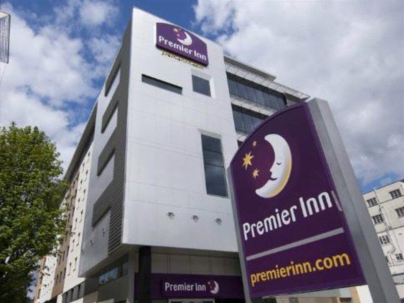 Premier Inn London Ealing Brentford Exteriér fotografie