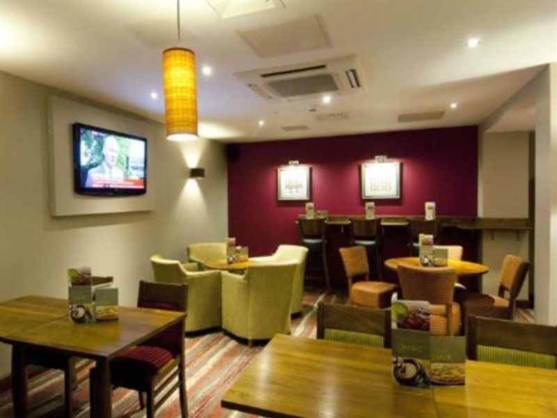Premier Inn London Ealing Brentford Exteriér fotografie